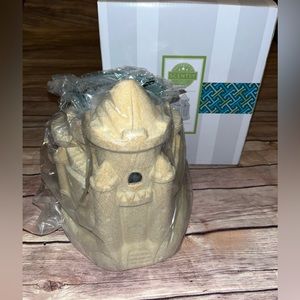 NWB Scentsy Summer Sandcastle Warmer